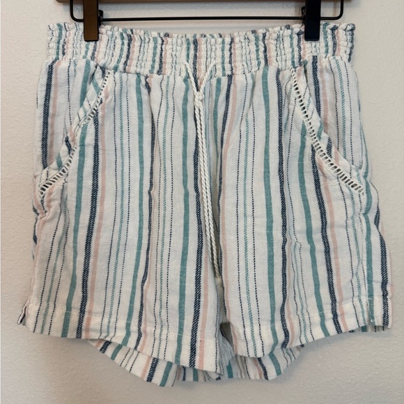Briggs Linen Blend Shorts - Picture 1 of 5